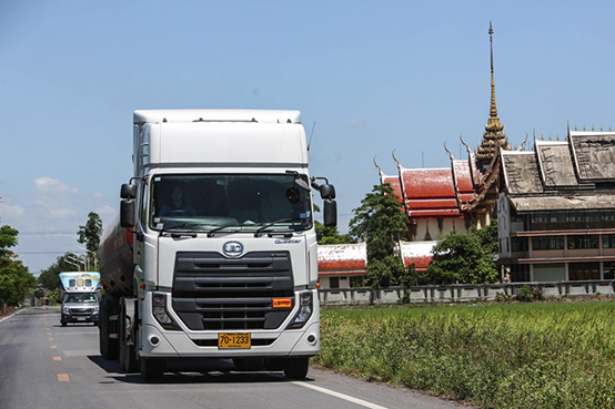 UD Trucks - lady driver in Thailand