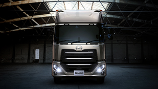 UD Trucks All-New Quon CD high roof